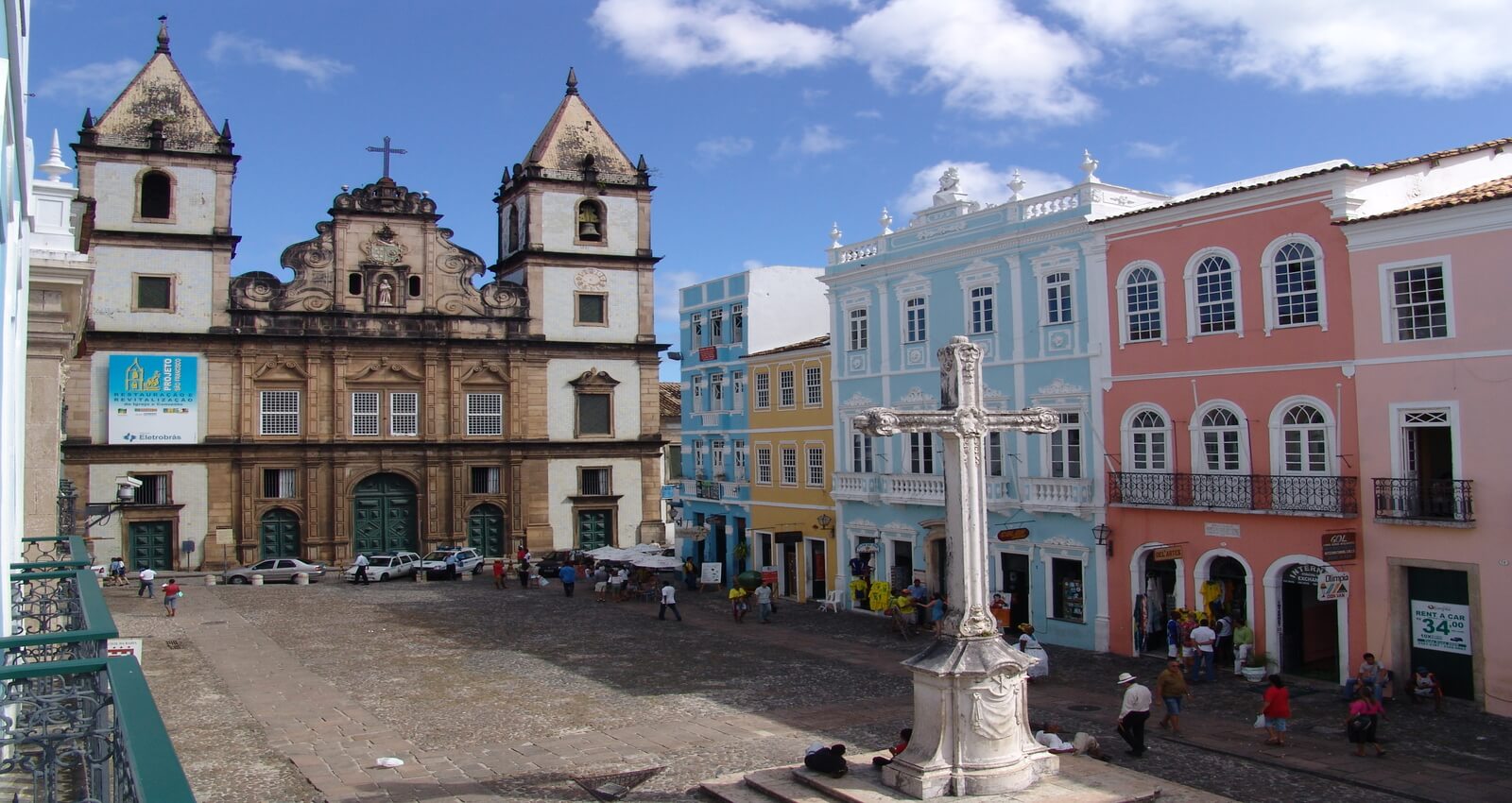 Historic Sao Francisco Church and colourful colonial buildings in Pelourinho, Salvador, Brazil. 